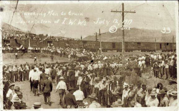Loading deportees onto train cars at Warren during the Bisbee deportation
