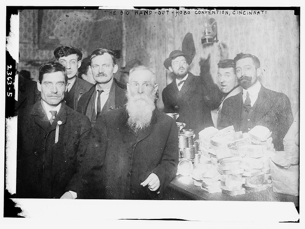 The Big Hand-Out food distribution at a hobo convention in Cincinnati, 1912