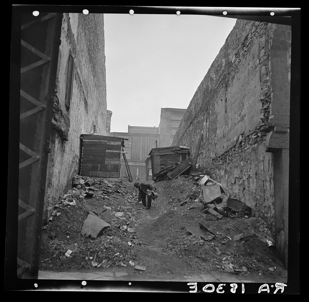Hobo jungle along the Saint Louis riverfront