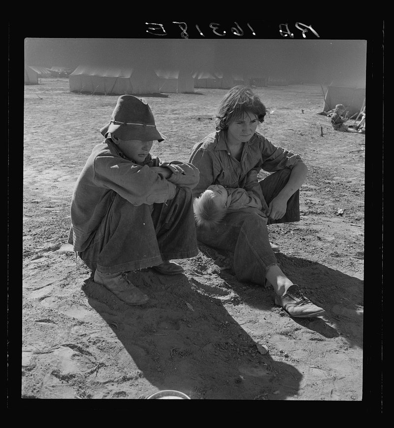 Young Oklahoma mother, age eighteen, penniless, stranded in California, Imperial Valley